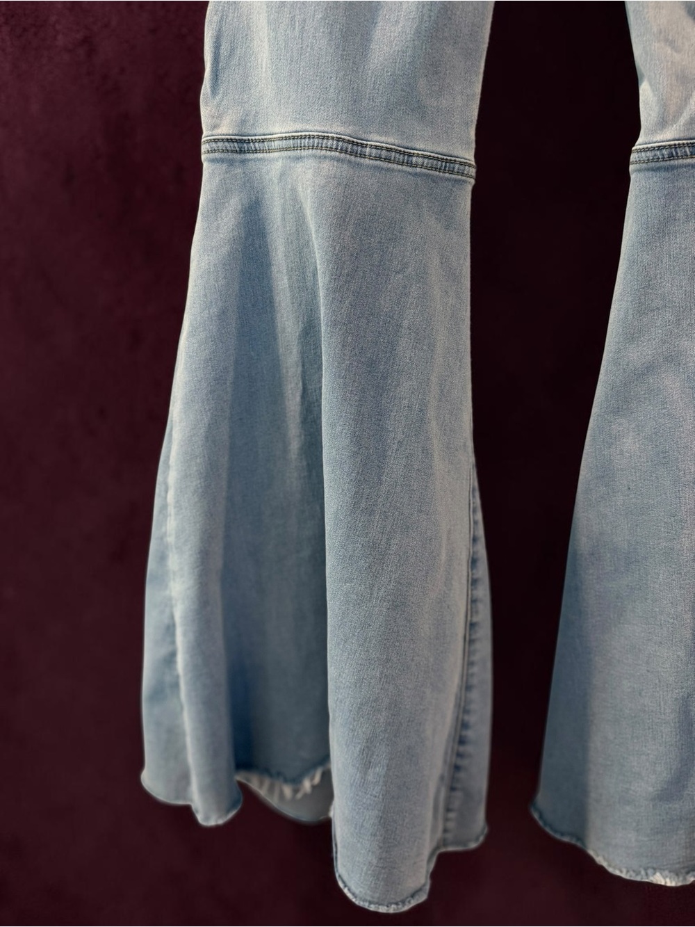 Free People We The Free Flare Jeans Sz 30 Light Wash Raw Hem Boho 70s Bottoms - Picture 9 of 9